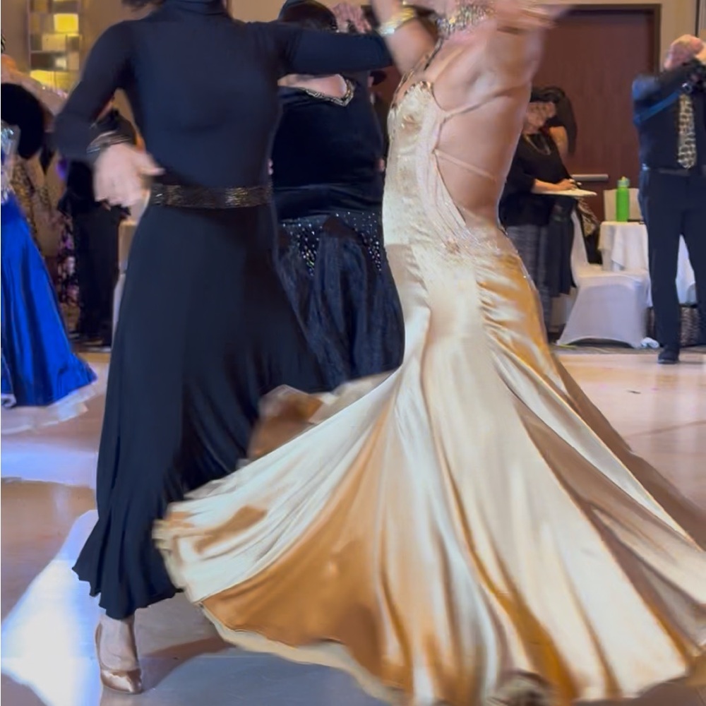 Liquid Gold Gala Evening Gown, Beaded Formal Maxi Dress XS/S, Black Tie Event - Picture 13 of 16